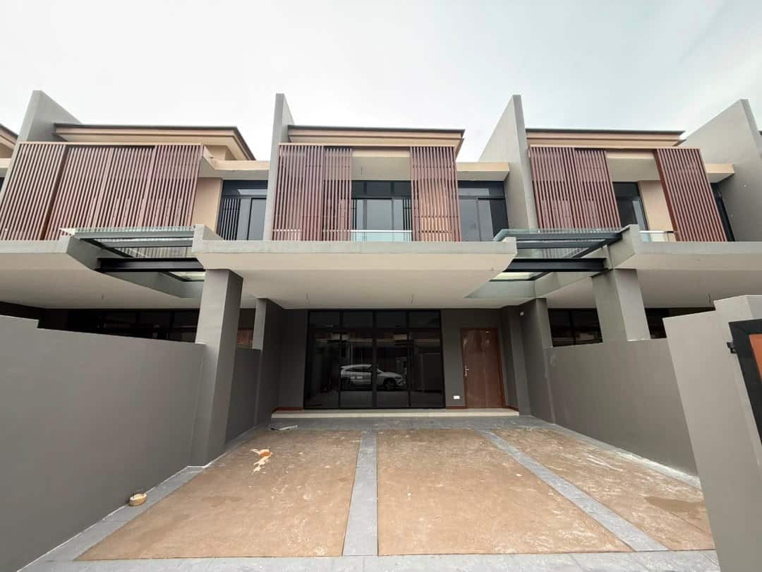 Double Storey Superlink Aurora Sentral Villa 11