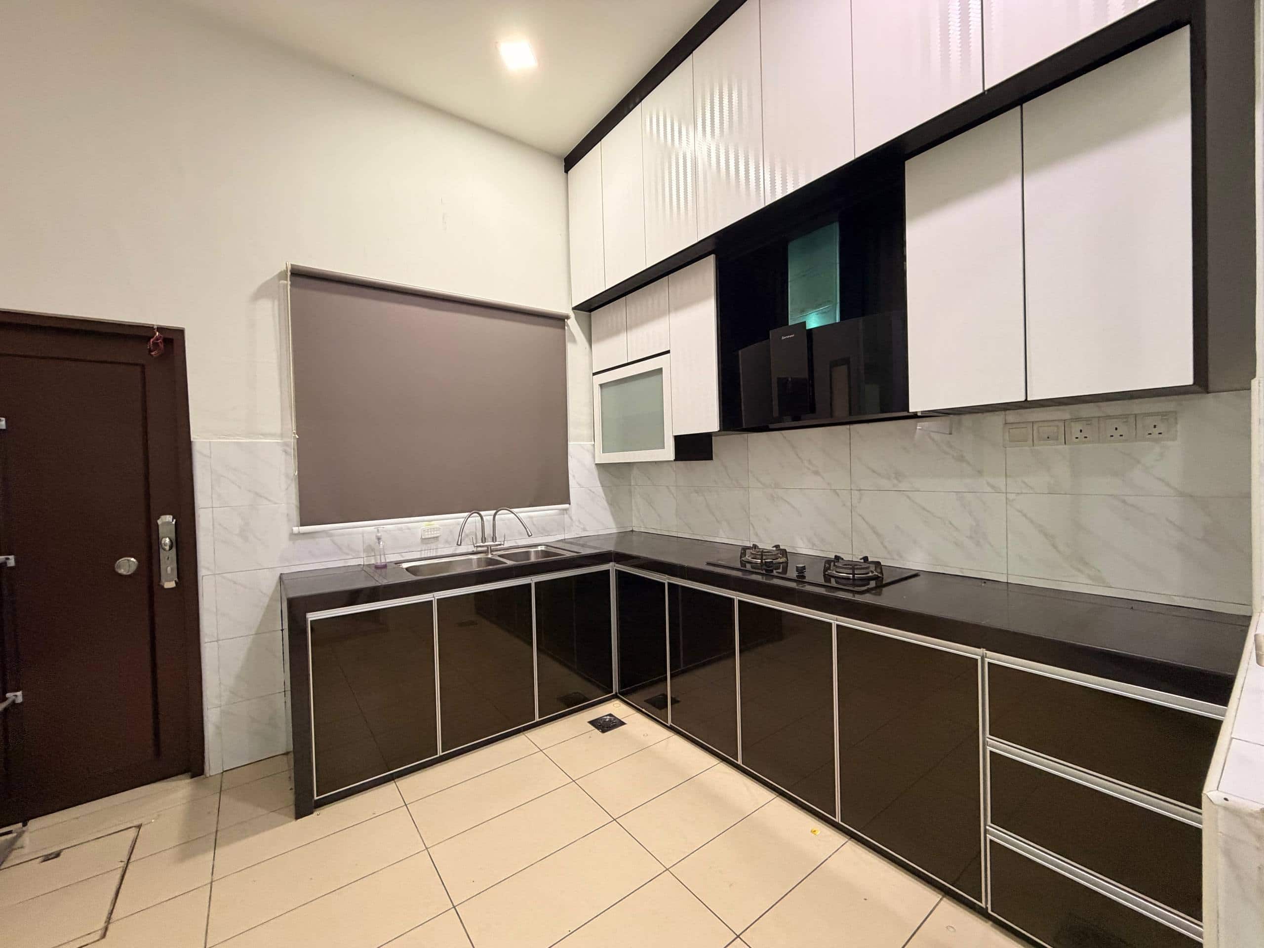 Double Storey Terrace House Emerald Residenz (Crown), Bandar Seri Alam 6