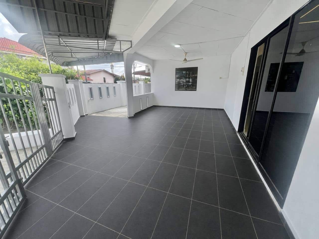 2-Storey Low Cost Corner House Taman Damai Jaya 3
