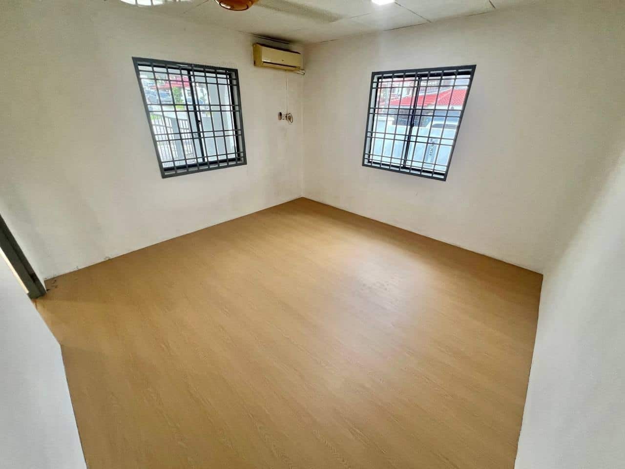 2-Storey Low Cost Corner House Taman Damai Jaya 5