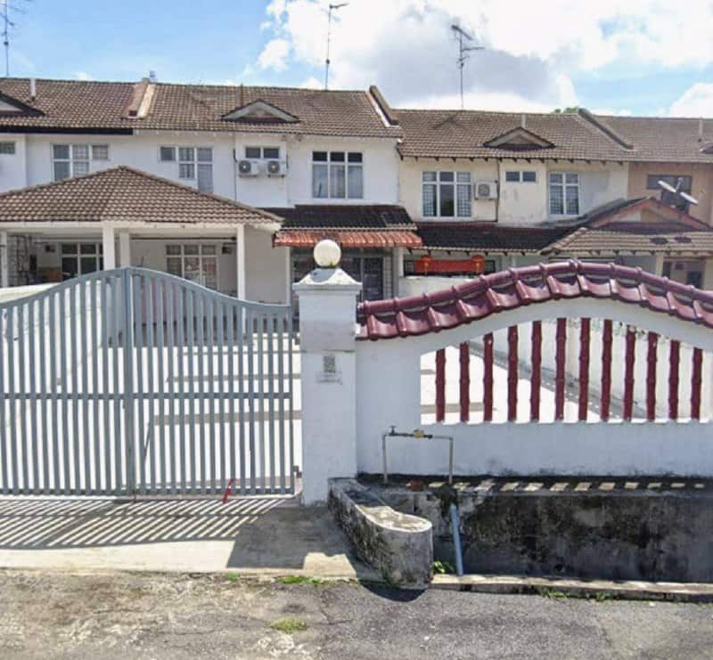 Double Storey Terrace House Taman Bukit Kempas 4