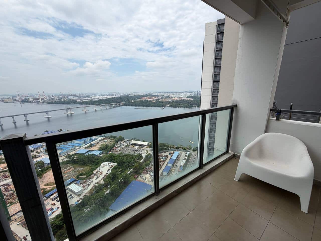 Condo R&F Princess Cove 5