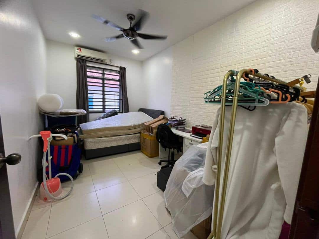 2-Storey Terrace Taman Scientex 6