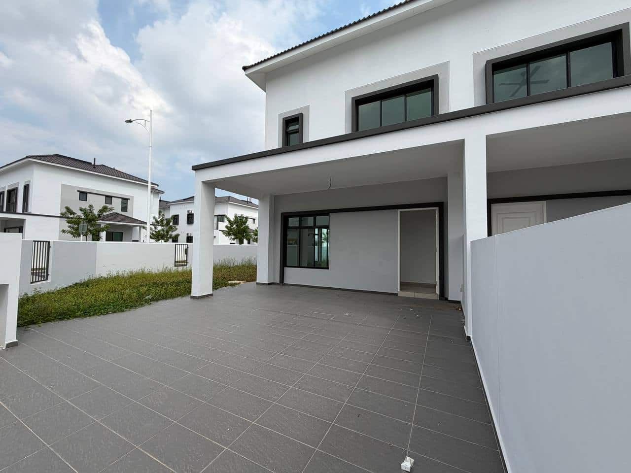 2-Storey Terrace House Eco Tropics-Fieldgates (Nora) 2