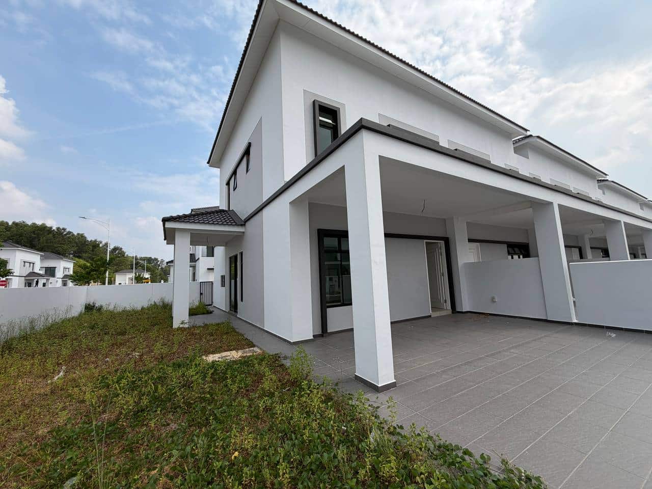 2-Storey Terrace House Eco Tropics-Fieldgates (Nora) 3