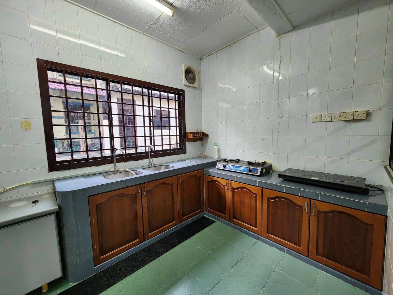 1.5-Storey Terrace House Bandar Seri Alam 6