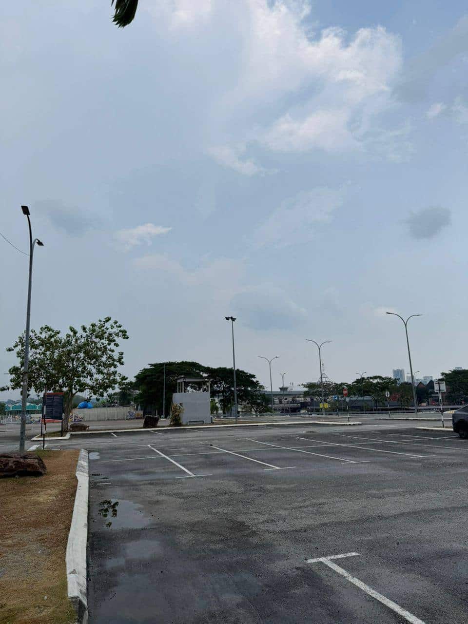3-Storey Shop Lot Endlot Taman Sutera Utama 6