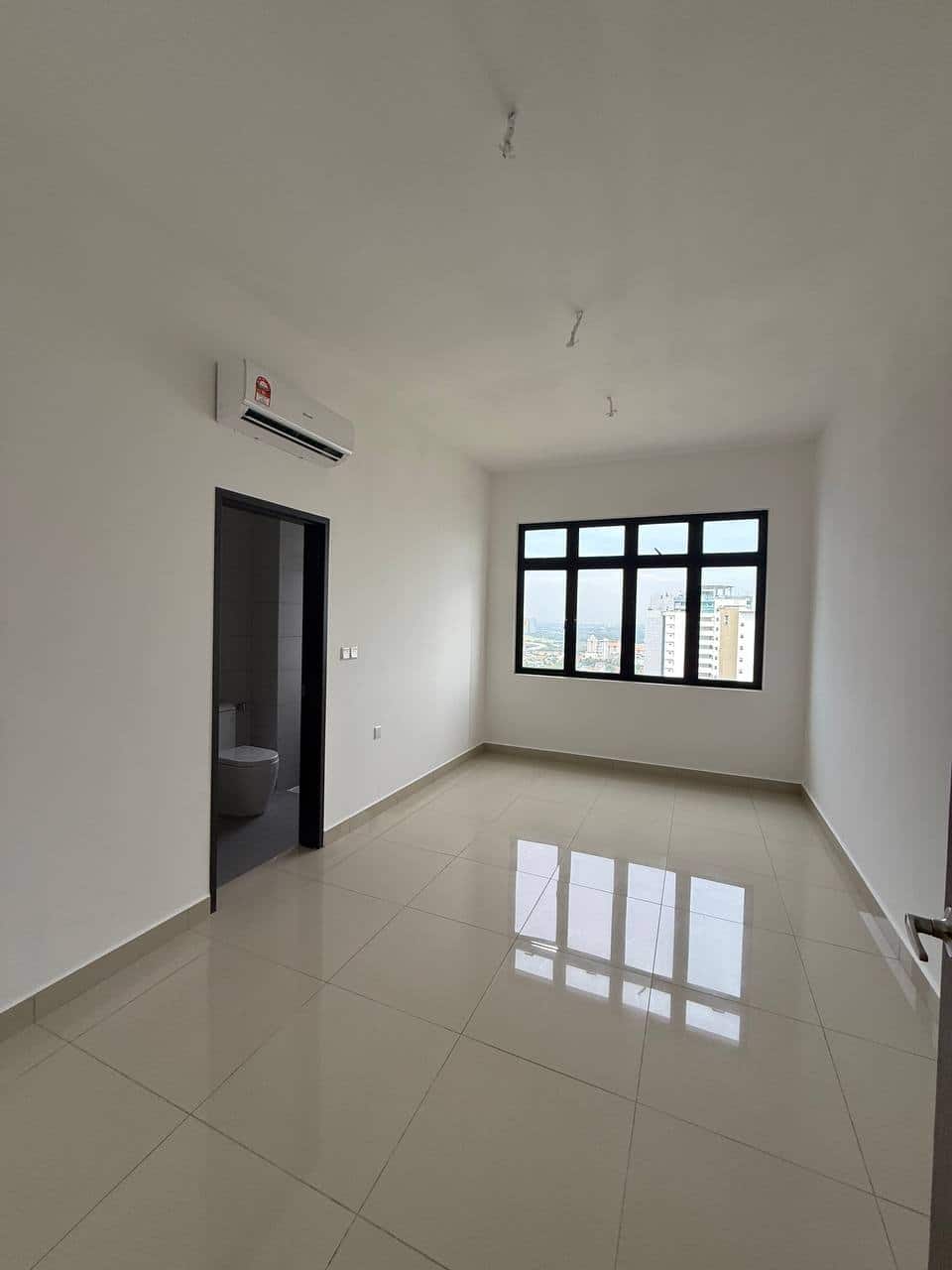 Condominium Meldrum Heights 5