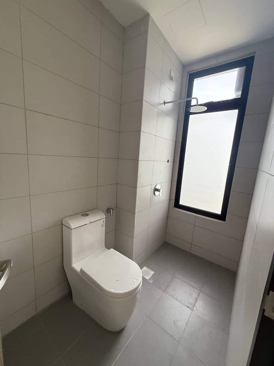 Condominium Meldrum Heights 7