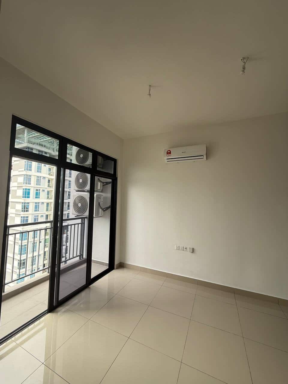 Condominium Meldrum Heights 6