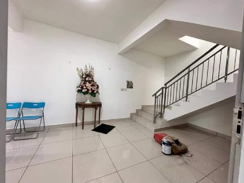 2.5-Storey Semi-D Nusa Idaman Presint 5 5