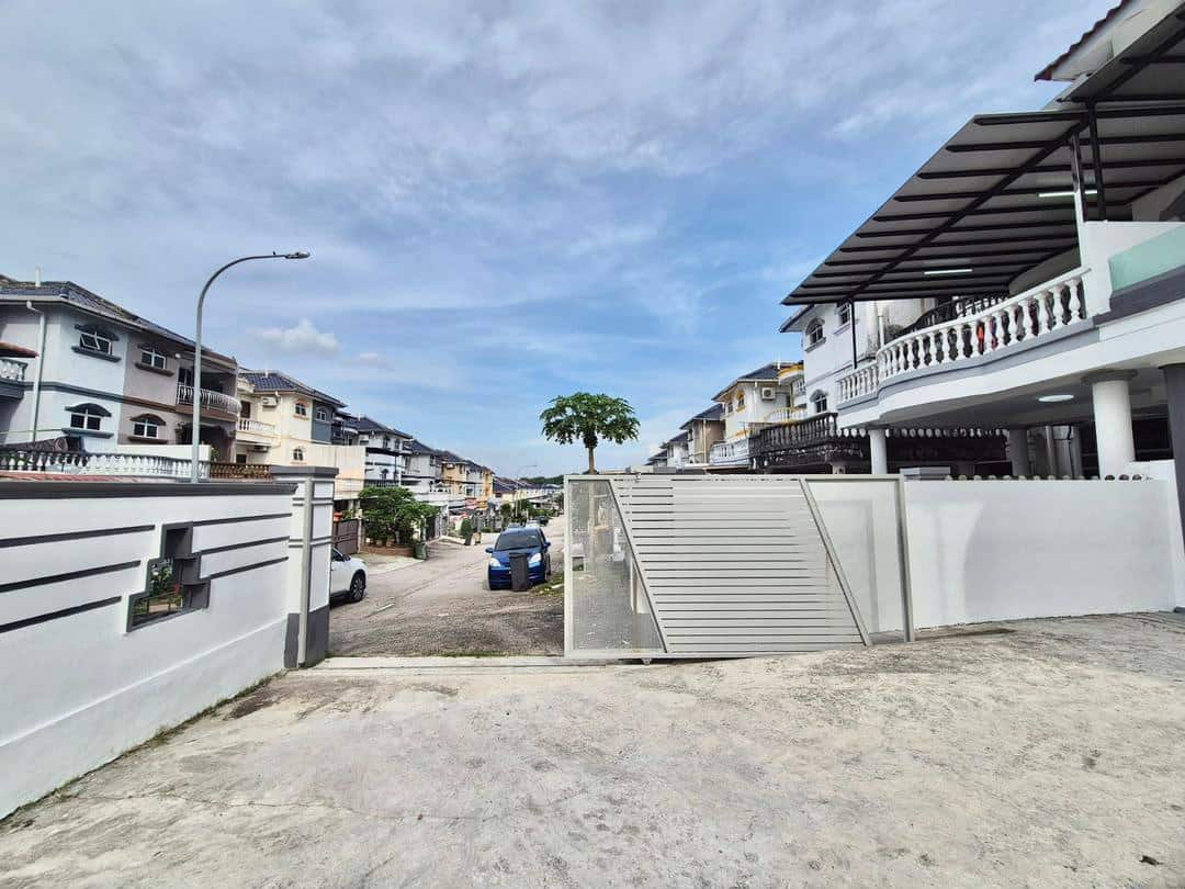 2.5-Storey Terrace House Corner Lot Taman Pulai Utama 7