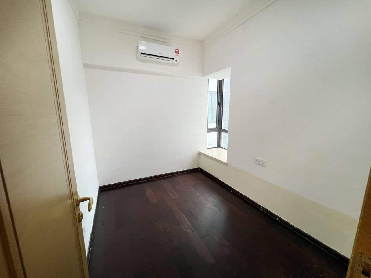 Condo R&F Princess Cove 7