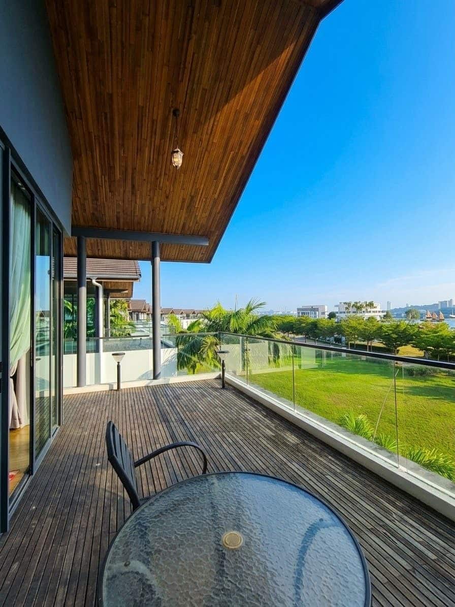 3-Storey Bungalow Isola Grandeur @ Senibong Cove 5
