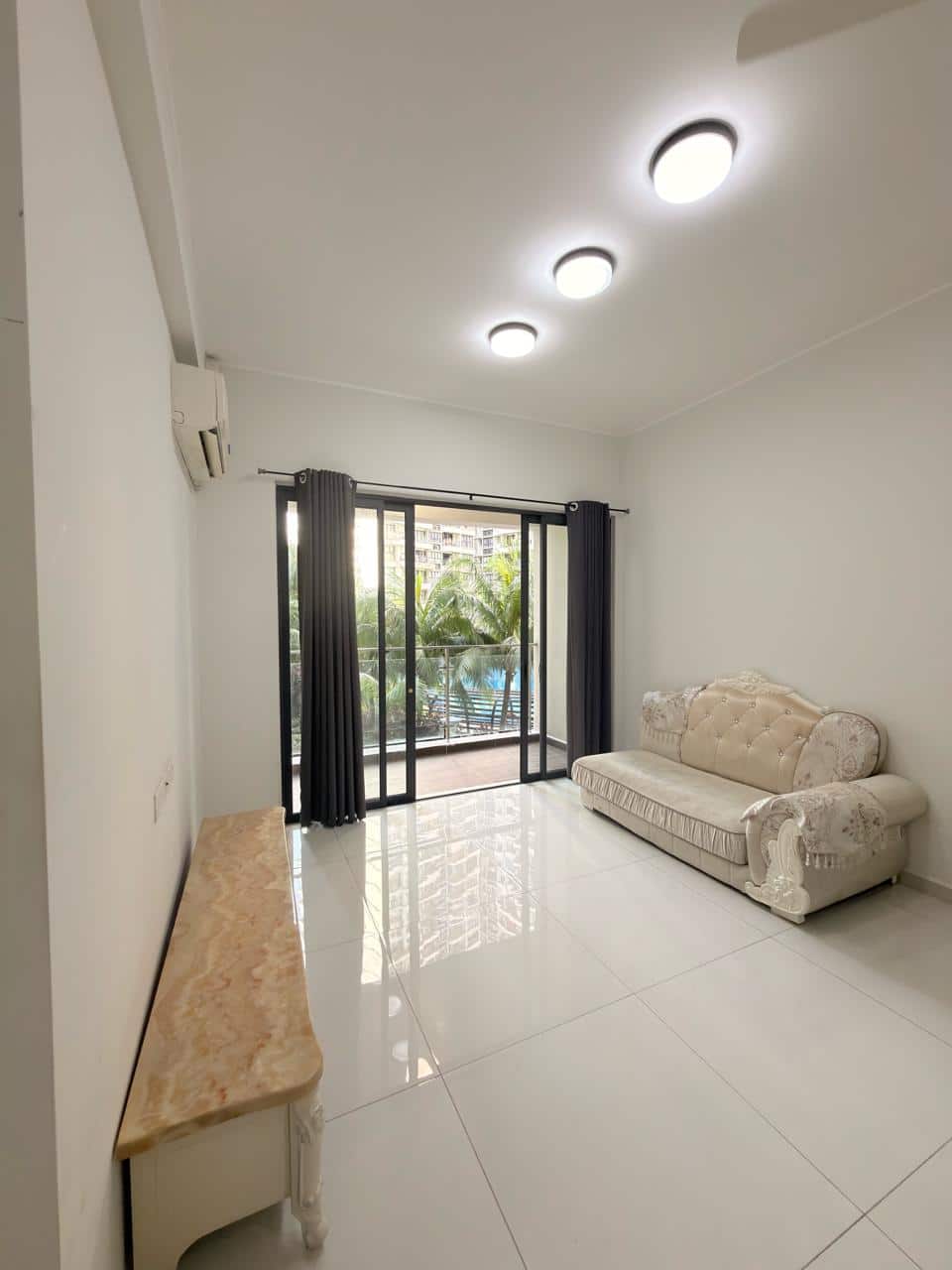 Condo Country Garden Amberside 3