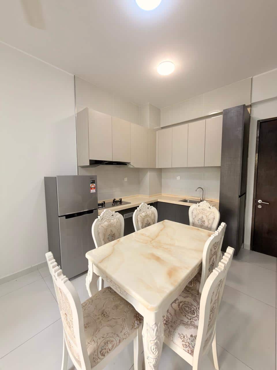 Condo Country Garden Amberside 4