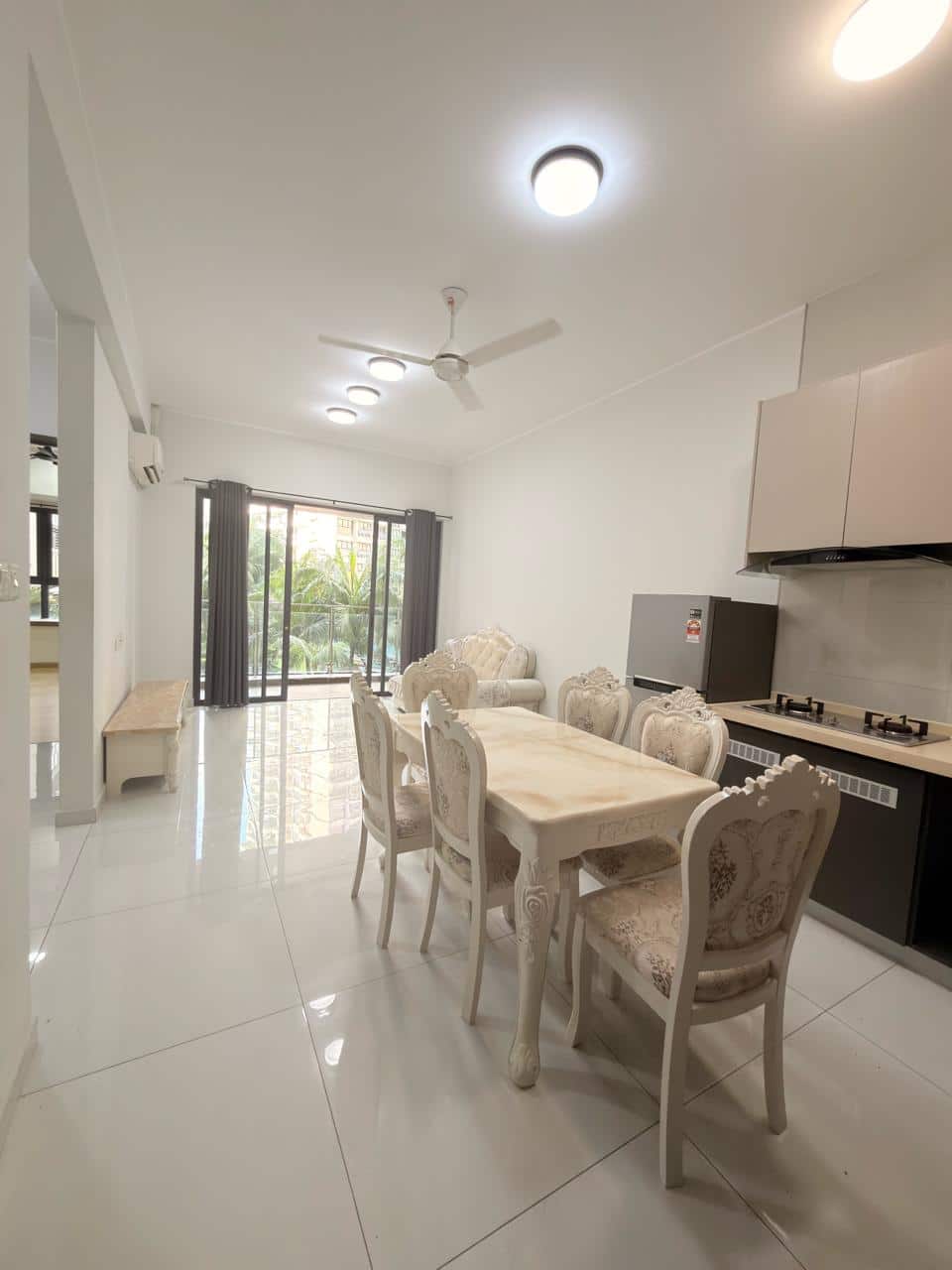Condo Country Garden Amberside 2