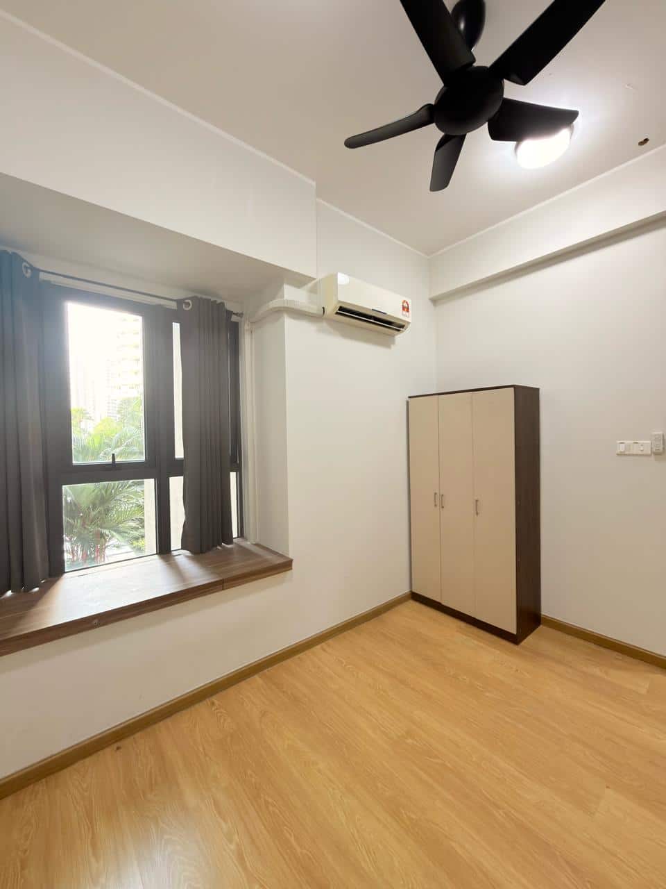 Condo Country Garden Amberside 5