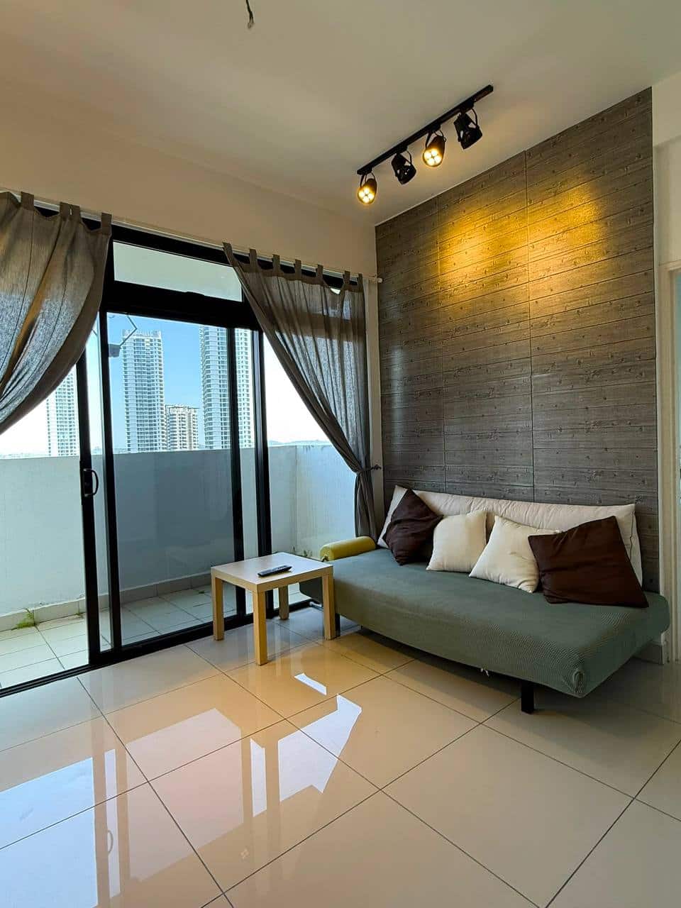 Condo Meridin Medini 3