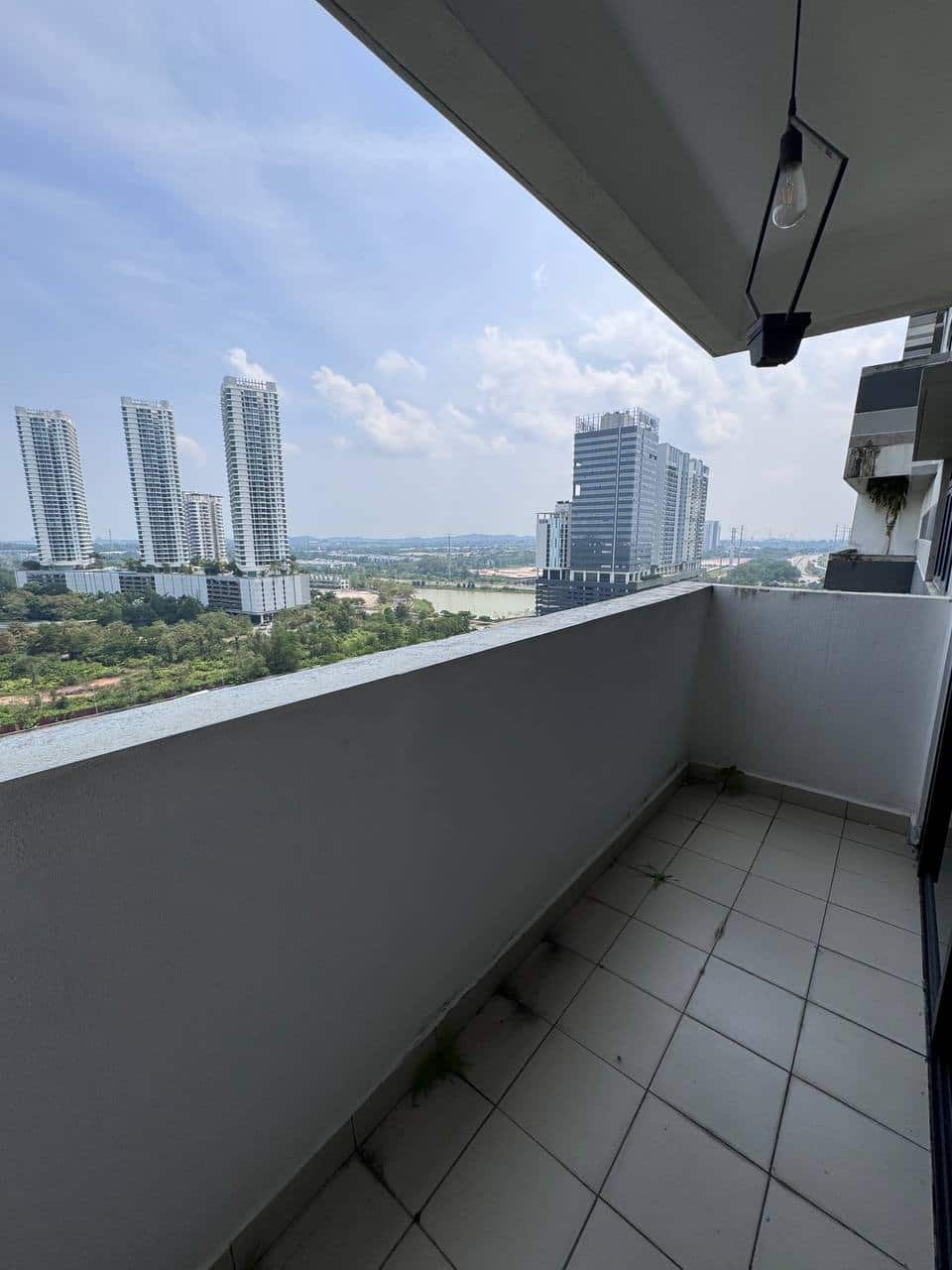 Condo Meridin Medini 7
