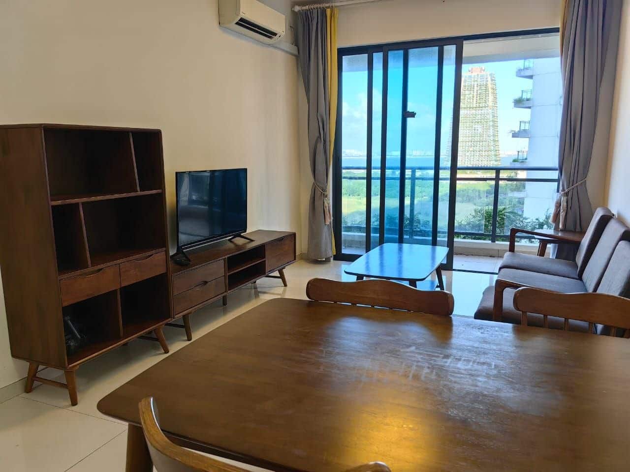 Condo Forest City 2