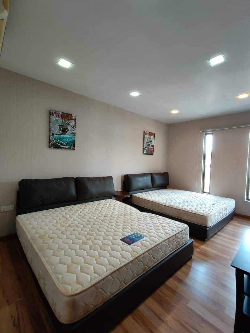 3.5-Storey Semi-D Taman Pelangi 4