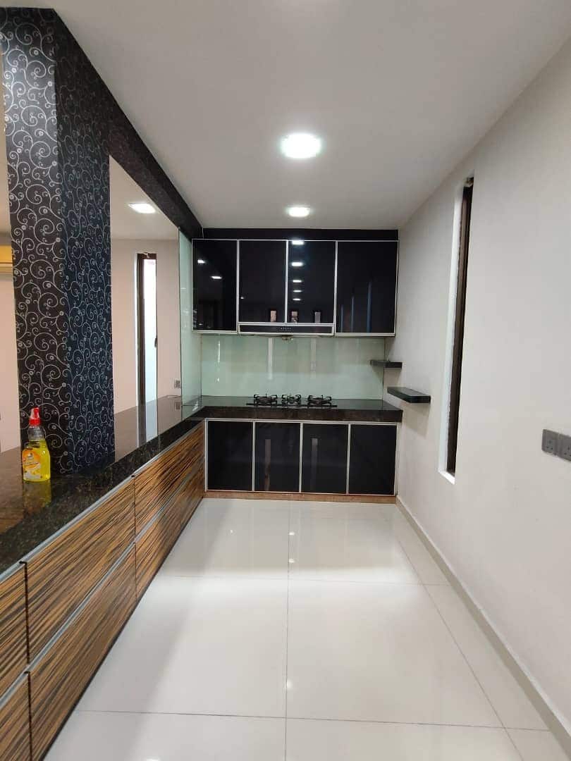 3.5-Storey Semi-D Taman Pelangi 6