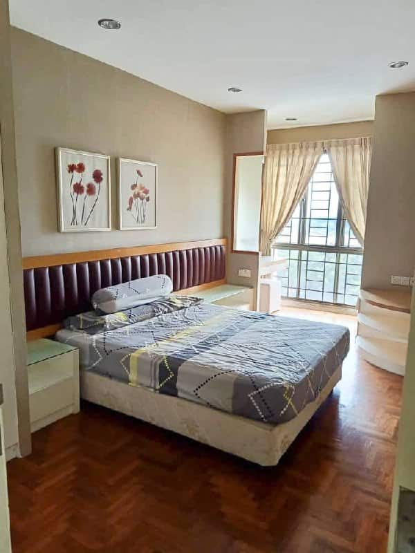 Apartment Taman Molek 3