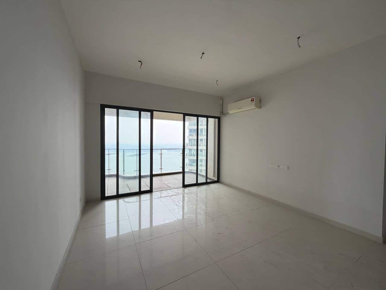 Condominium Royal Strand Country Garden Danga Bay 3