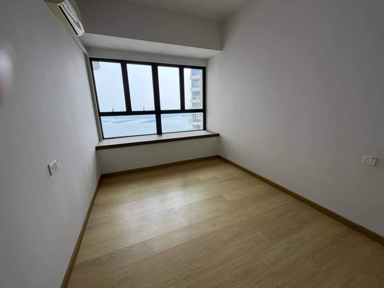 Condominium Royal Strand Country Garden Danga Bay 7