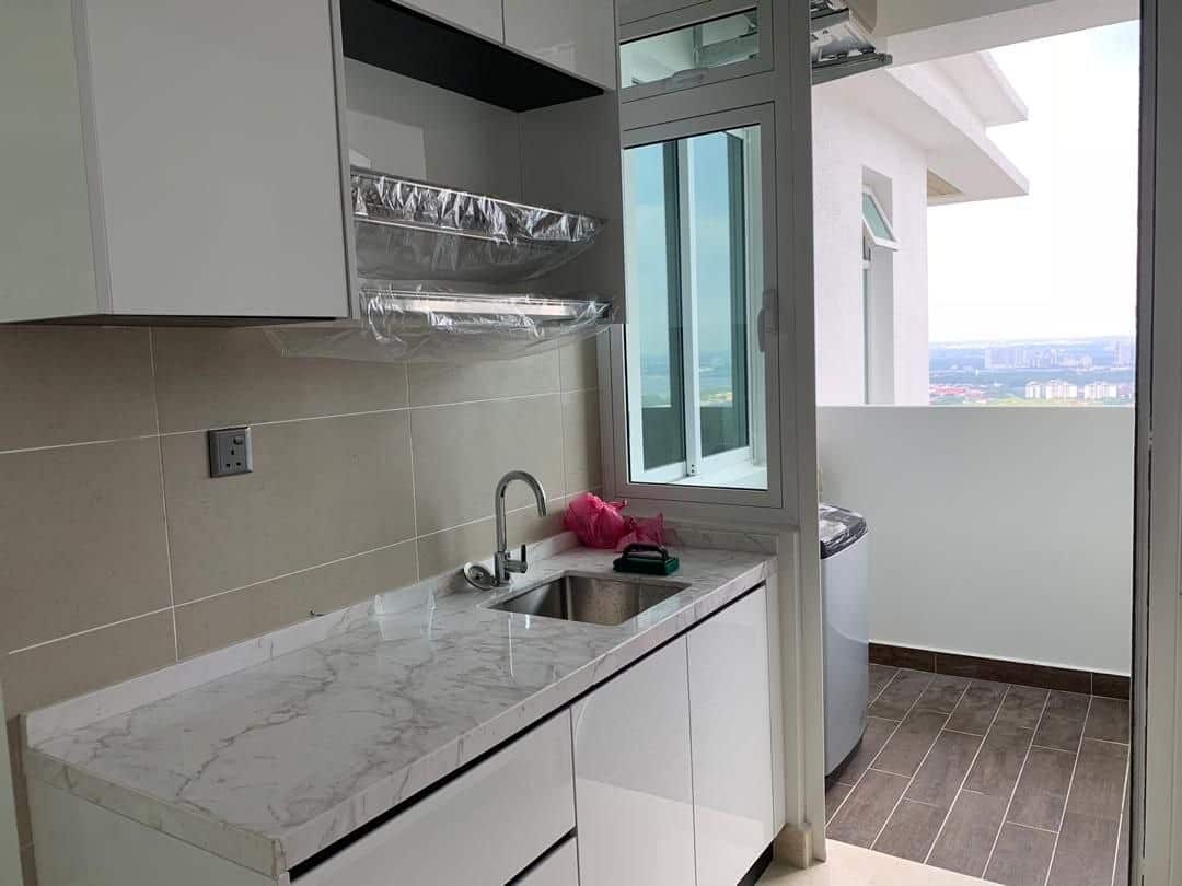 Condominium TriTower Residence 6