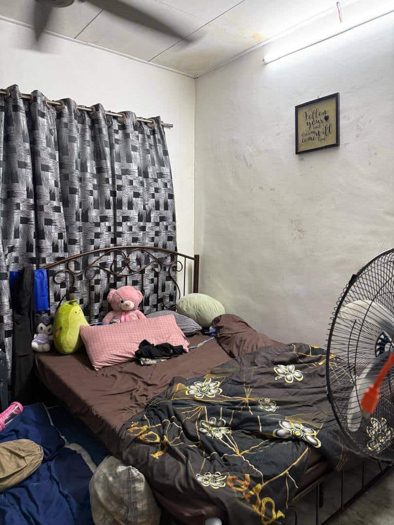 Double Storey Low Cost Taman Molek 6