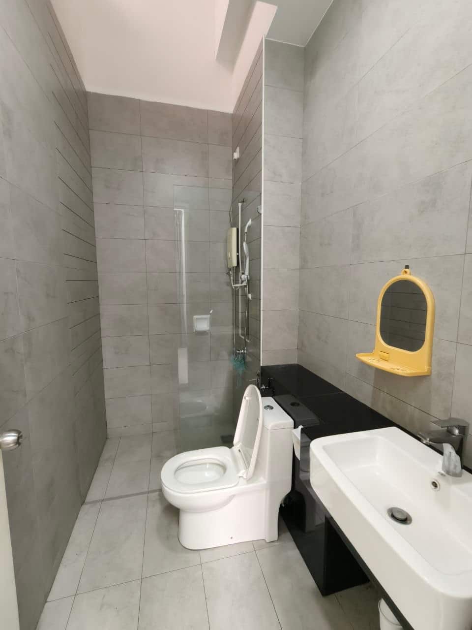 2-Storey Terrace House Eco Summer, Charlton 8