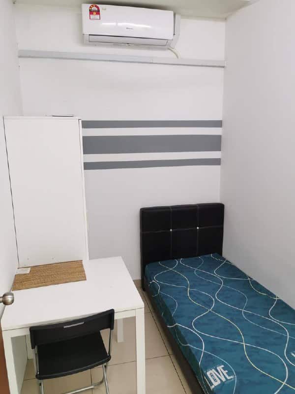 Condo Larkin 8