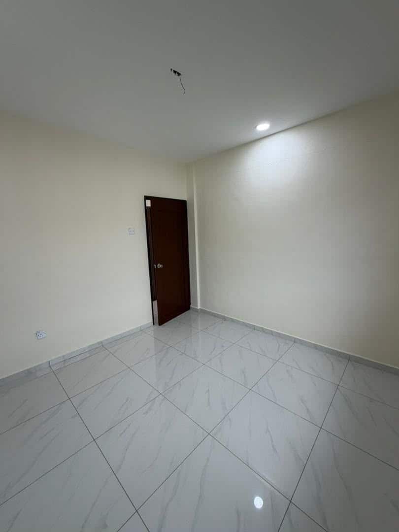 Low Cost Flat Taman Setia Indah 6