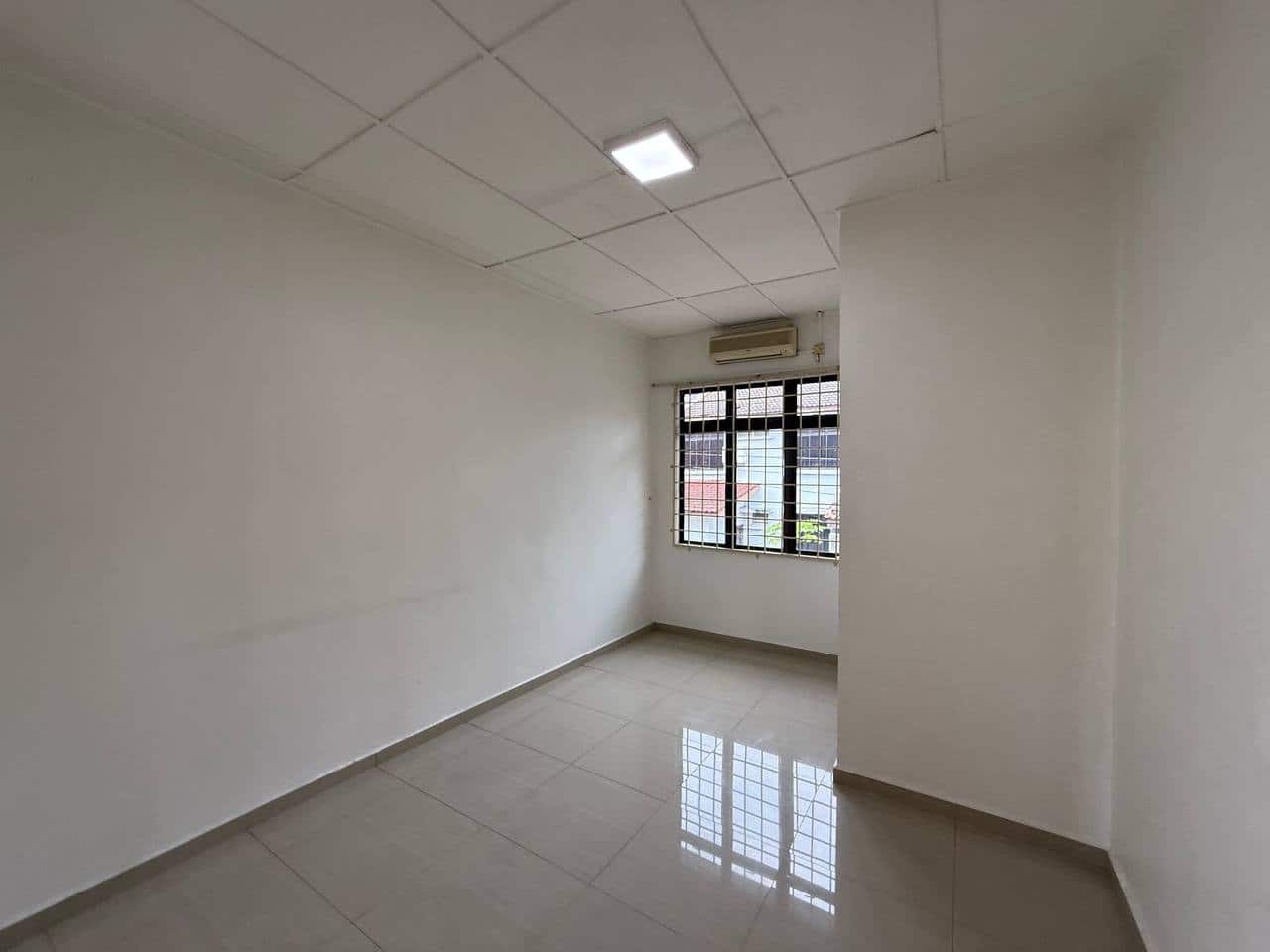 Double Storey Endlot House Puteri Wangsa 2