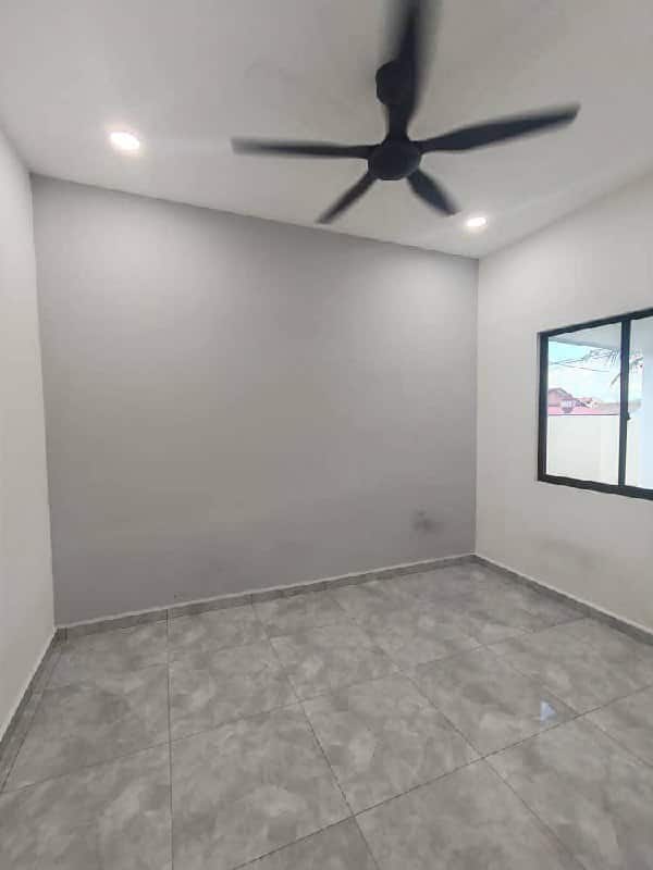Single Storey Corner Taman Universiti 7