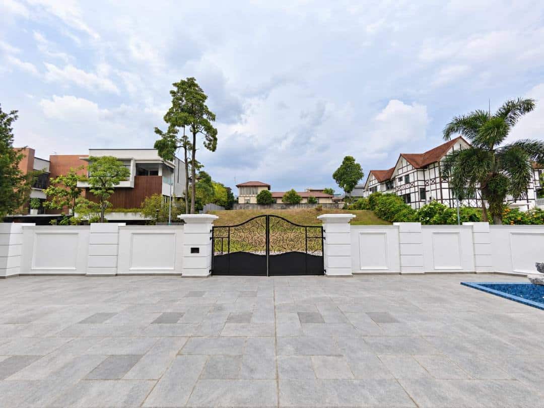 3-Storey Bungalow Corner Ponderosa 2