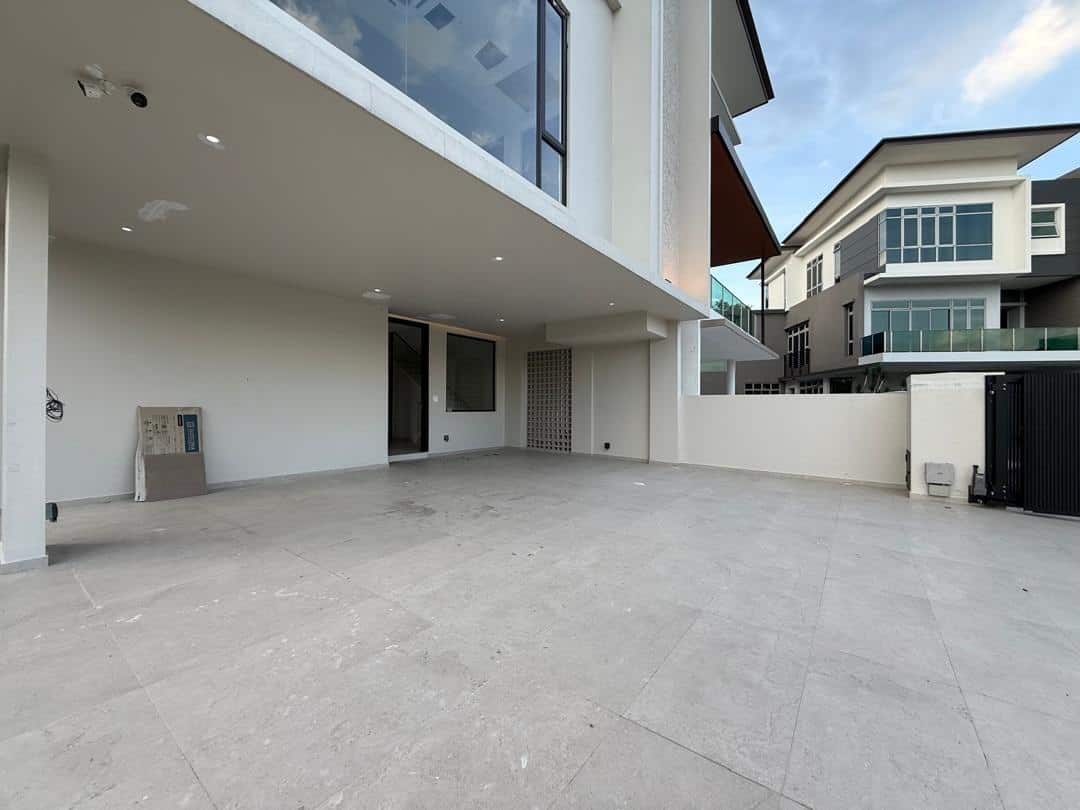 3-Storey Semi-D Horizon Hills 7