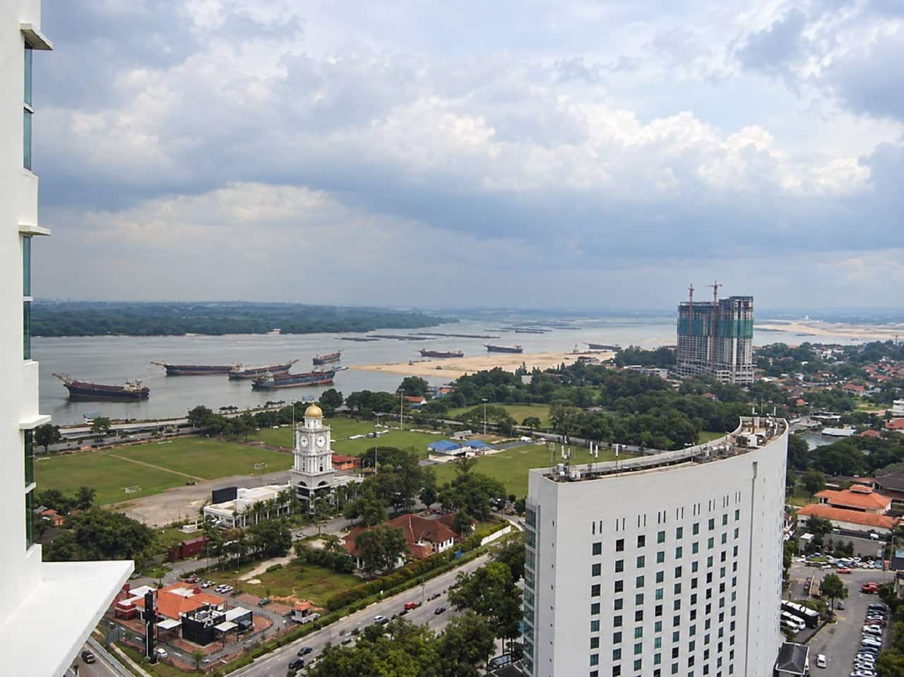 Condo Golden Sand Seaview Residence 1