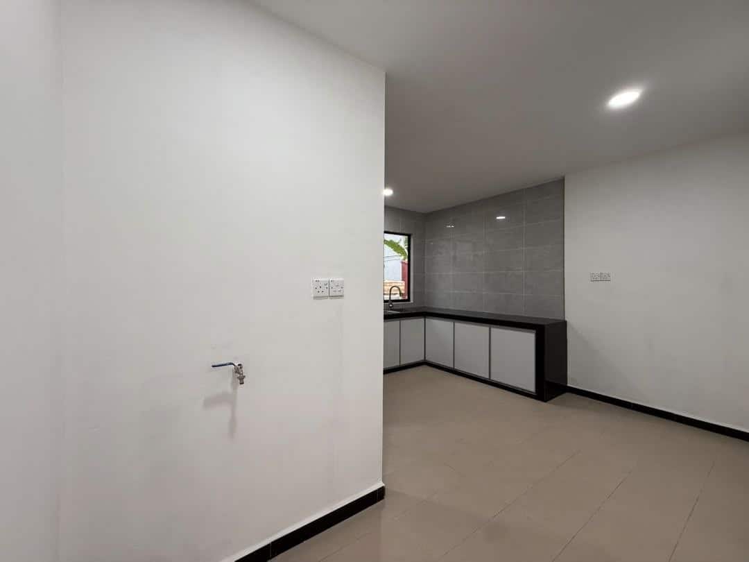 2-Storey Low Cost Endlot Taman Desa Jaya 5