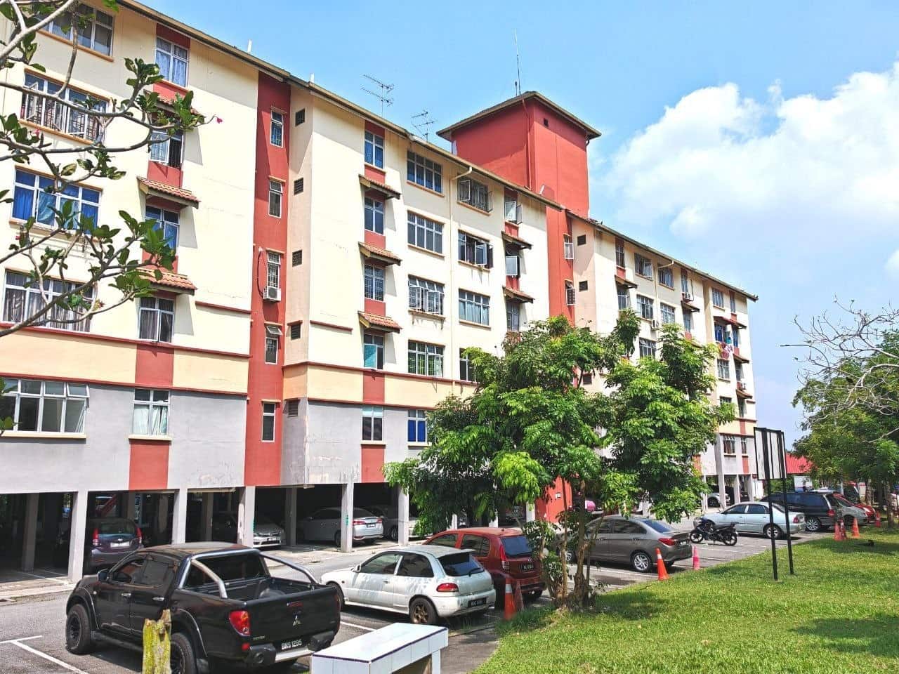 Medium Cost Apartment Taman Sri Putri 4