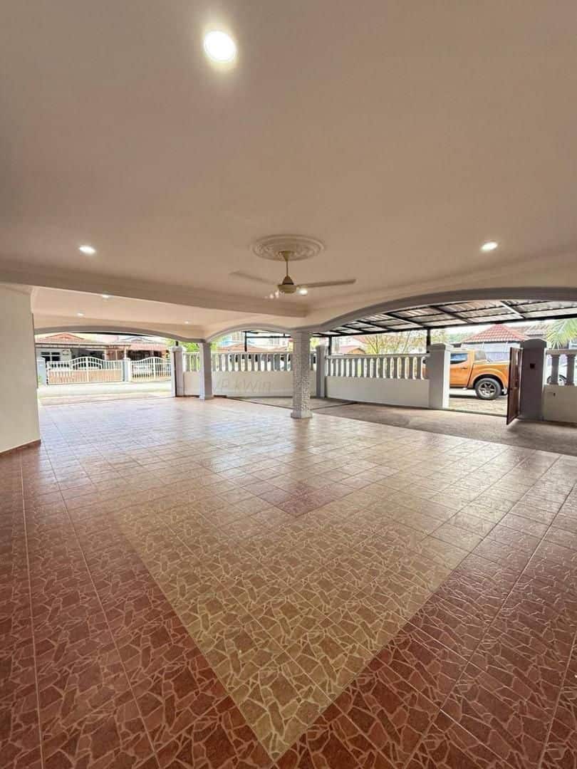 2-Storey Corner Lot House Taman Sri Saujana 1