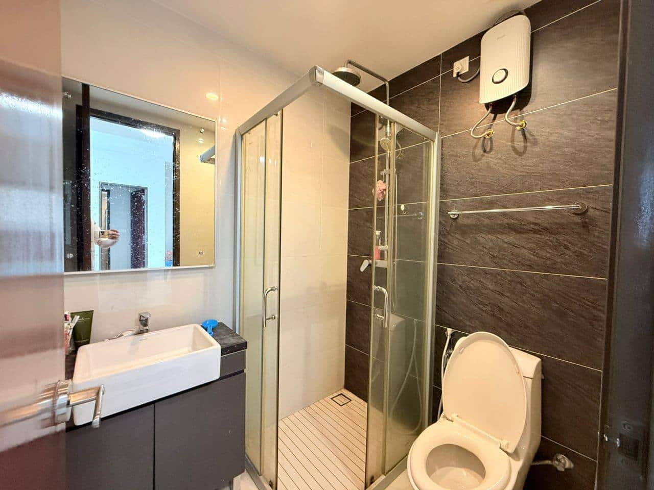 Condominium Bay Laurel Country Garden Danga Bay 7