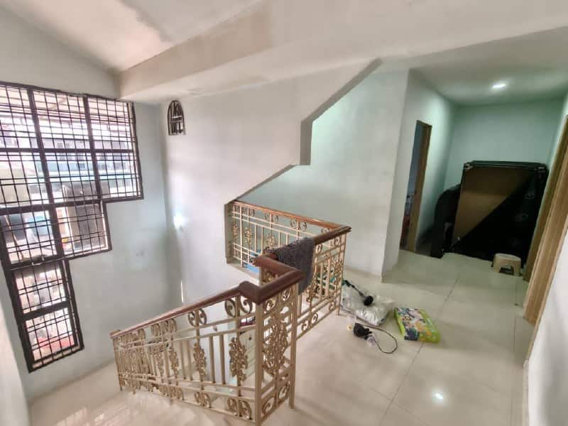 1.5-Storey Terrace House Bandar Seri Alam 6