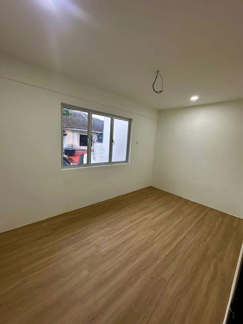Low Cost Flat Selesa Jaya 9