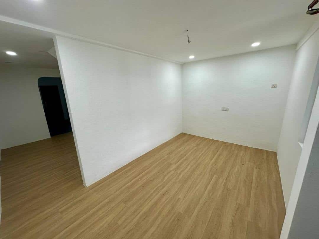 Low Cost Flat Selesa Jaya 6