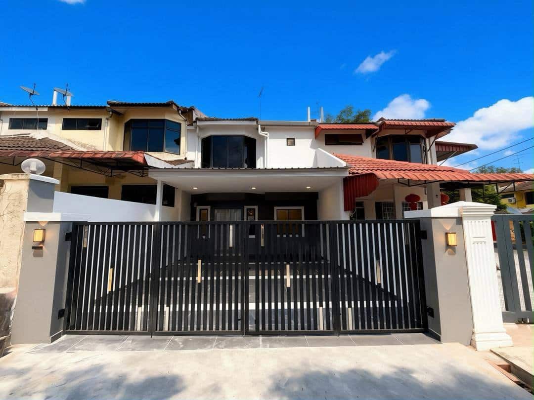 Double Storey Terrace House Taman Anggerik Kempas 1