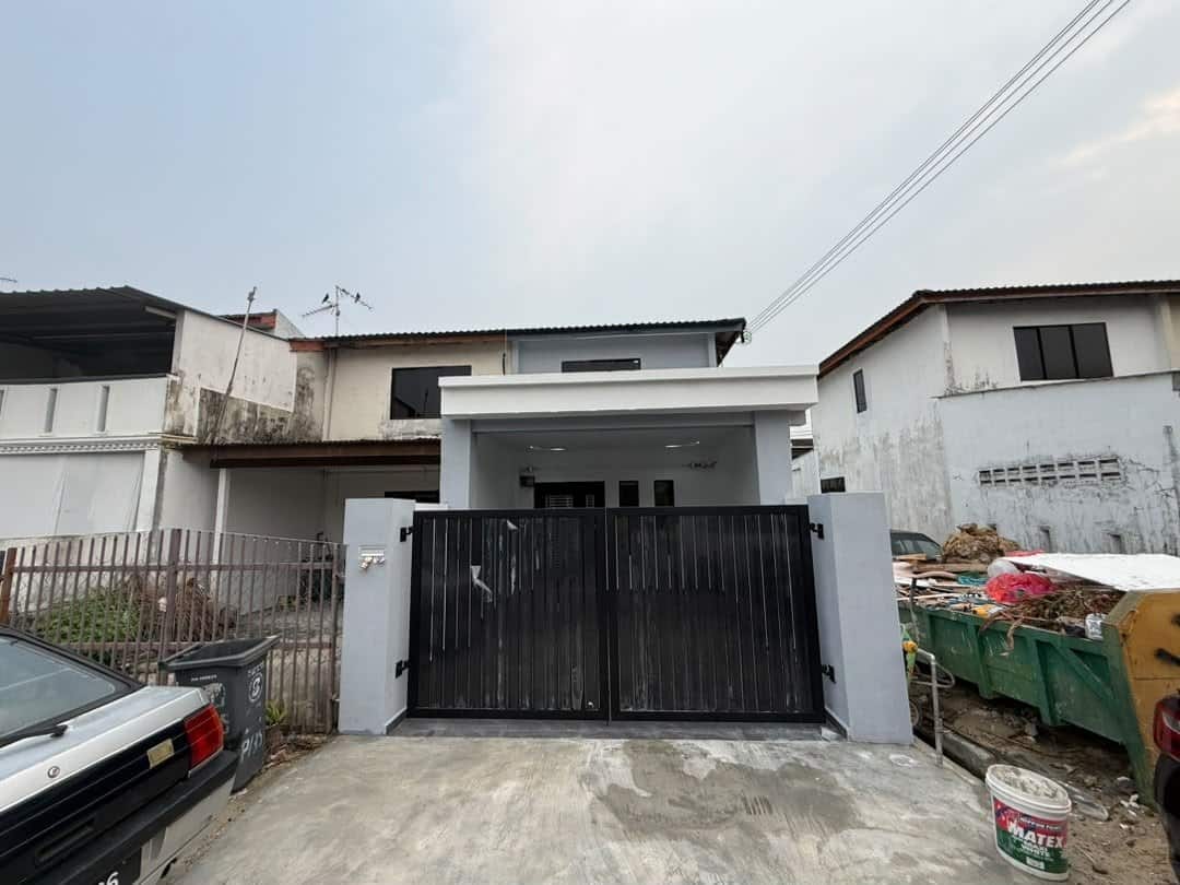 Double Storey Low Cost End Lot Taman Desa Jaya 2