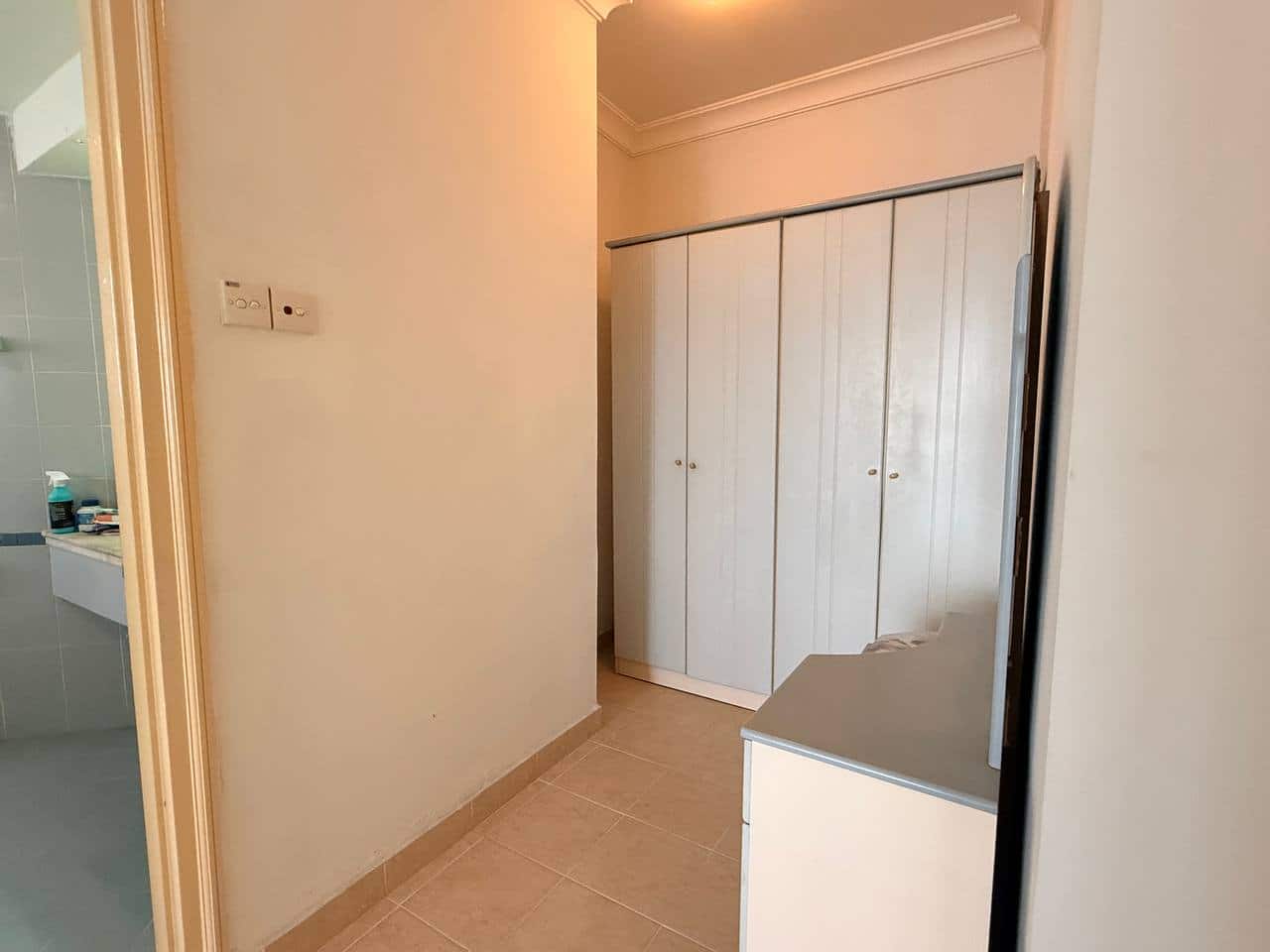 Condominium Permas 5
